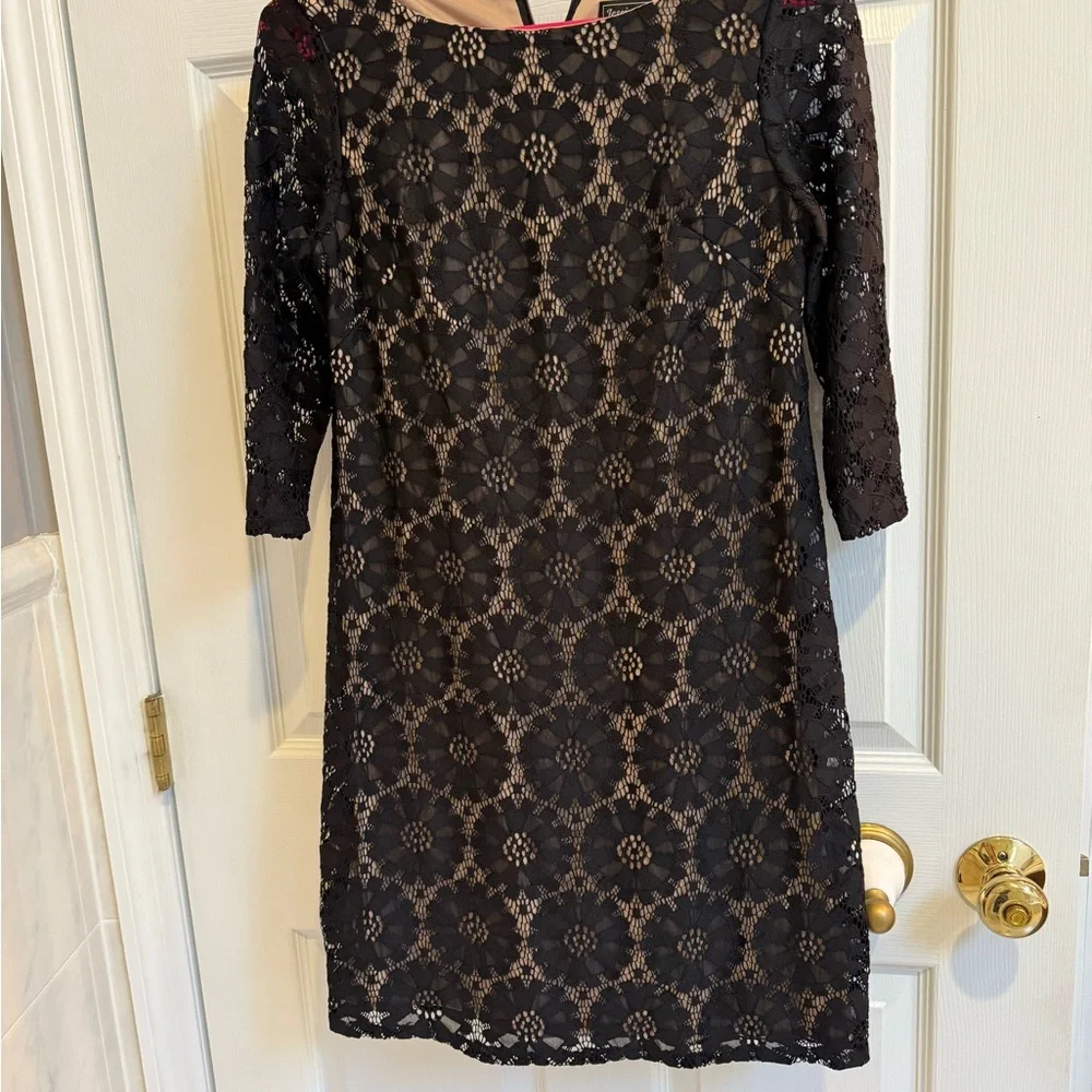 Elegant Black Lace Dress 4P